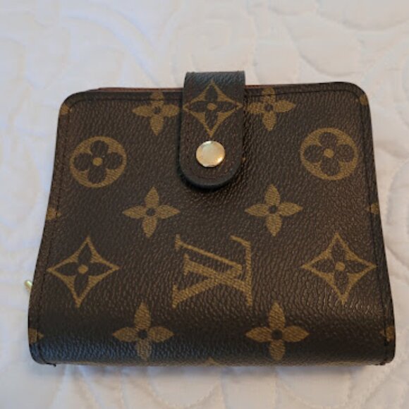 Louis Vuitton Vintage Wallet - Picture 1 of 13